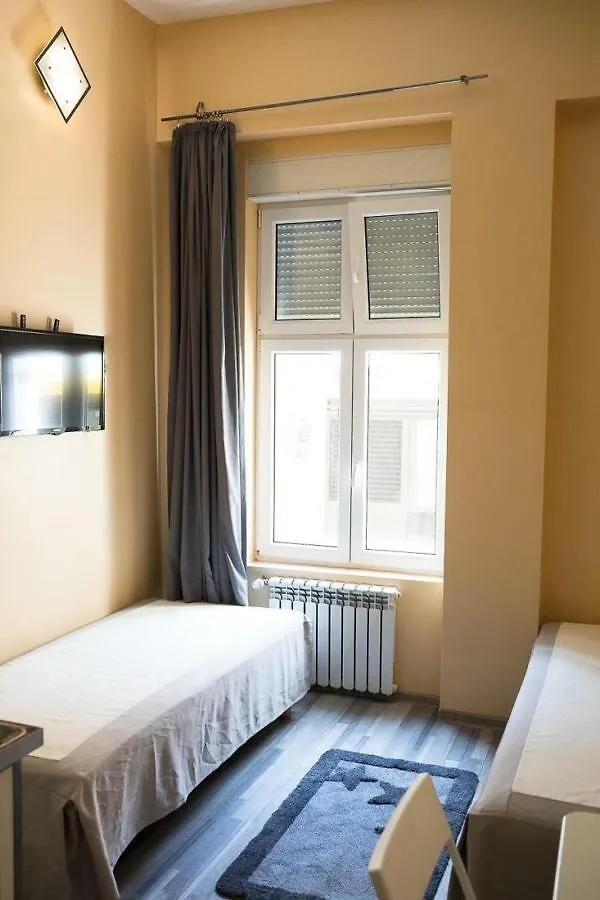 Pension 11 Apartments By Lorenc Berlin